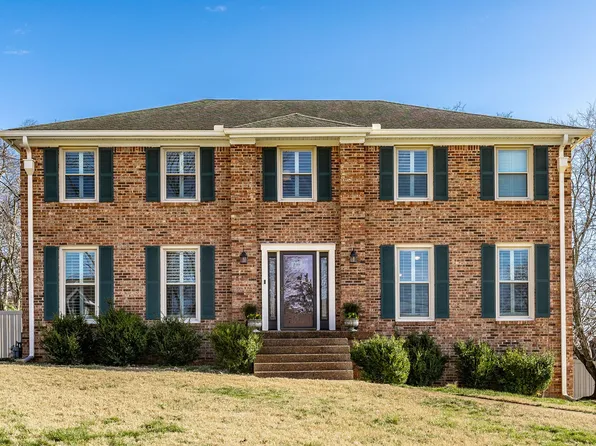 107 Meadow Ln, Hendersonville, TN 37075