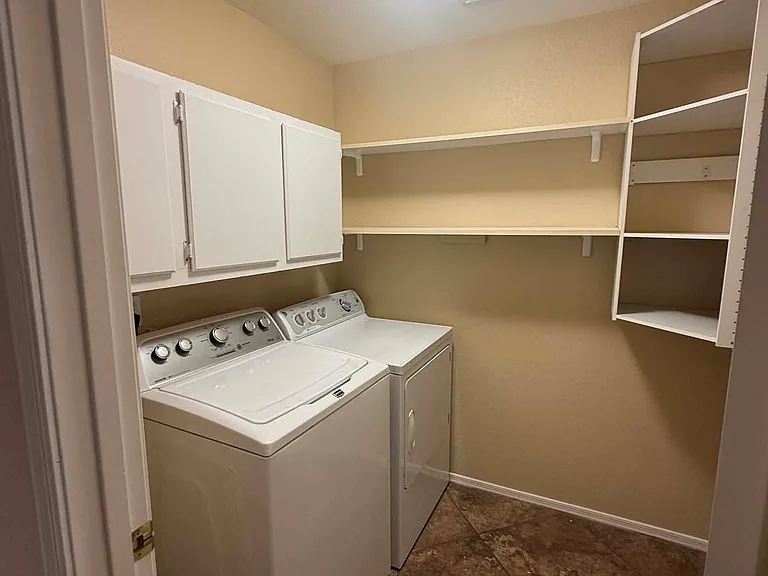 5200 W Shannon St — Photo 17
