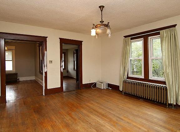 4th image of 2630 Grand St NE