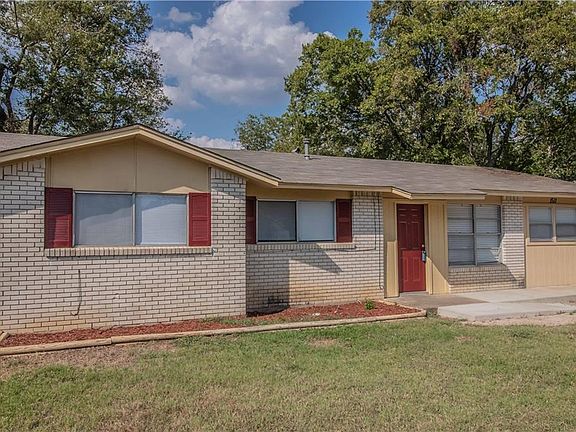 2nd image of 1511 E Lovers Ln