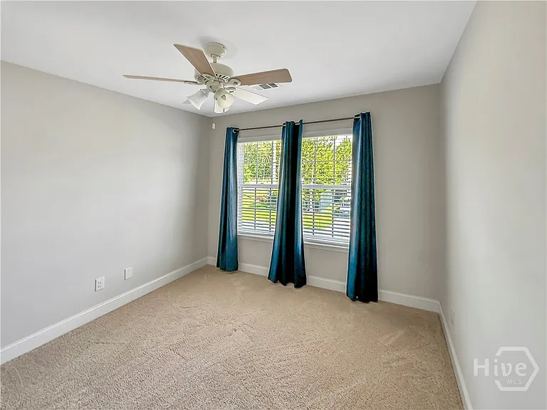 100 Regis Way — Photo 15