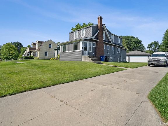 5th image of 18849 Delaware Ave