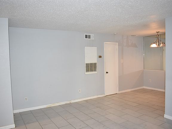 5th image of 5981 Arapaho Rd APT 603