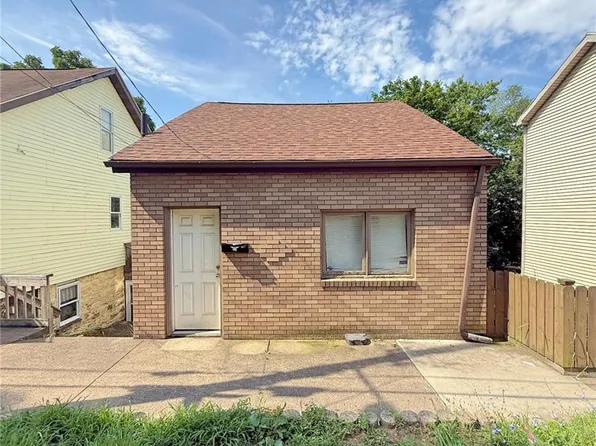 18 Furley St, Pittsburgh, PA 15220