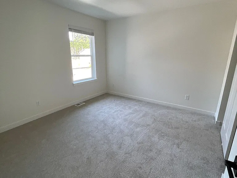 17807 SE 265th St — Photo 16