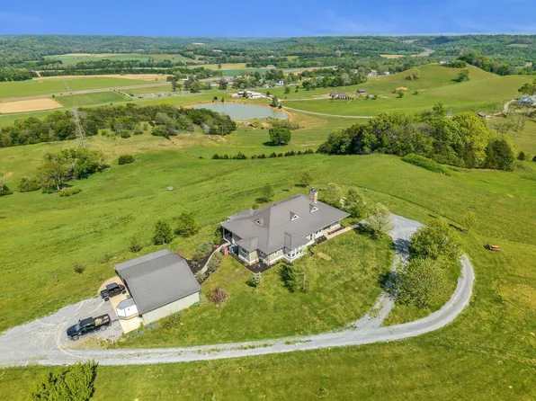 39 Fayetteville Rd, Kelso, TN 37348