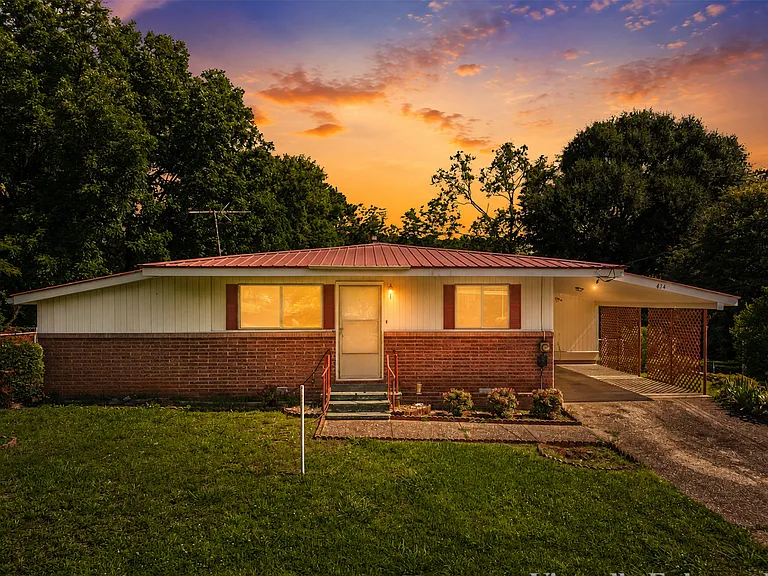 434 Murphys Ln — Photo 2