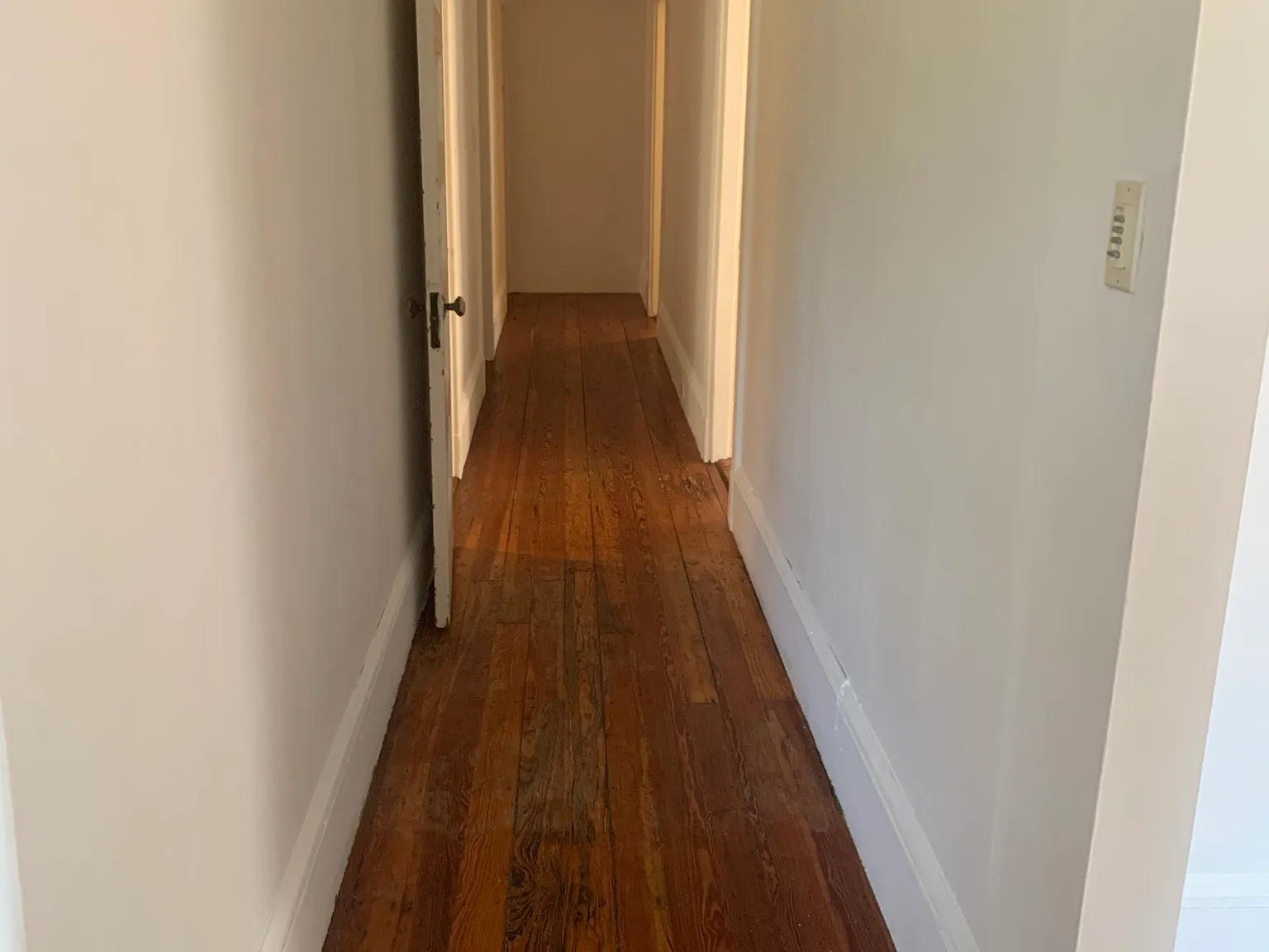 3 bed, 1220 sqft, $4,650 — Photo 4