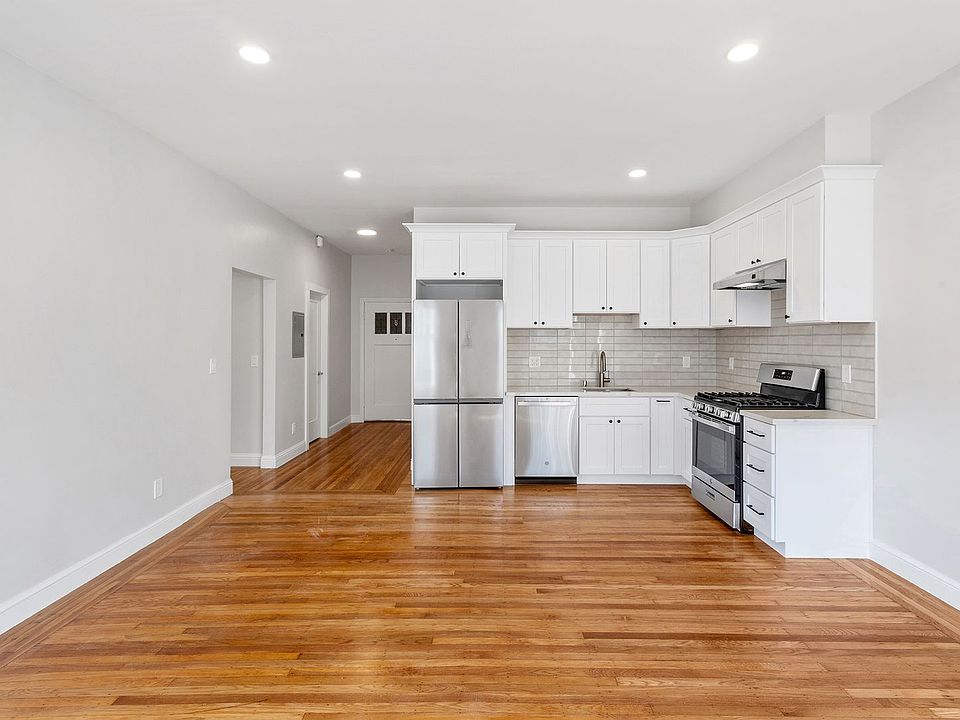 1st image of 839 Broderick St APT 1