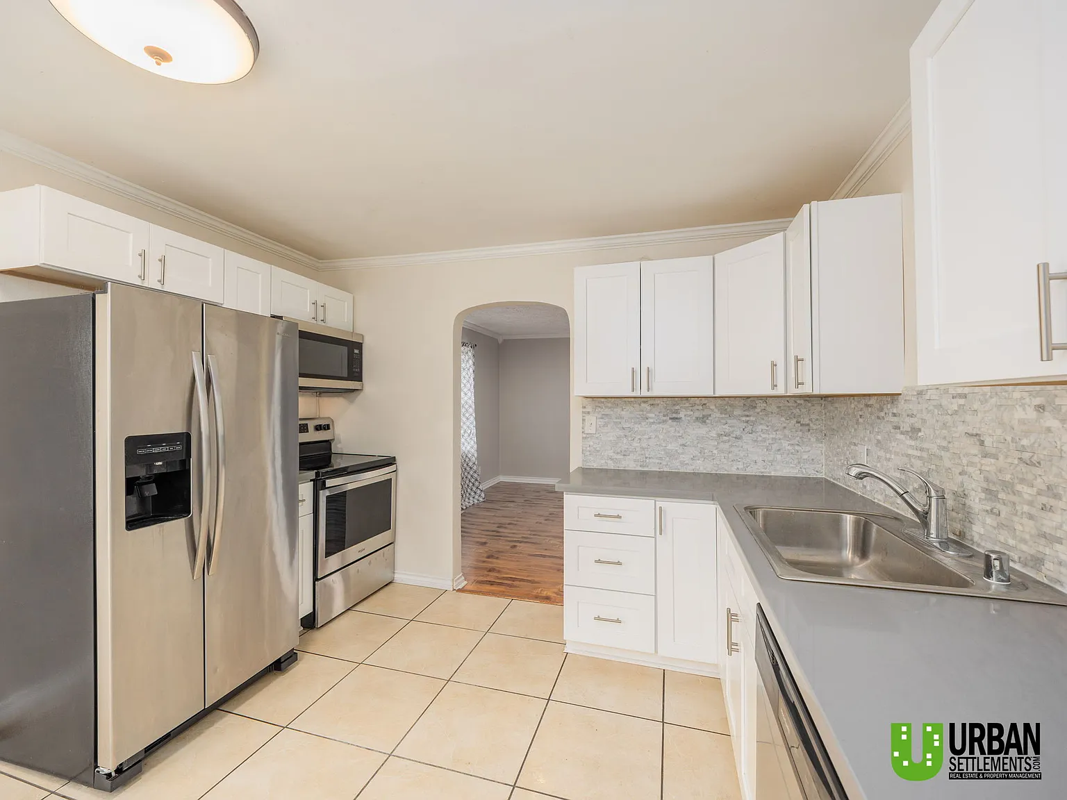 4 bed, 2068 sqft, $2,400 — Photo 4