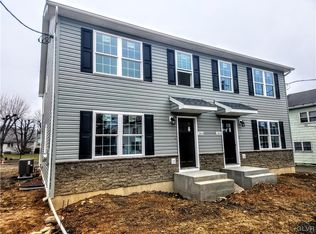 302 Main St, Walnutport, PA 18088