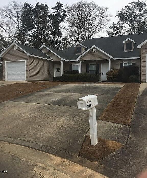 1st image of 13574 Laurel Oaks Ln