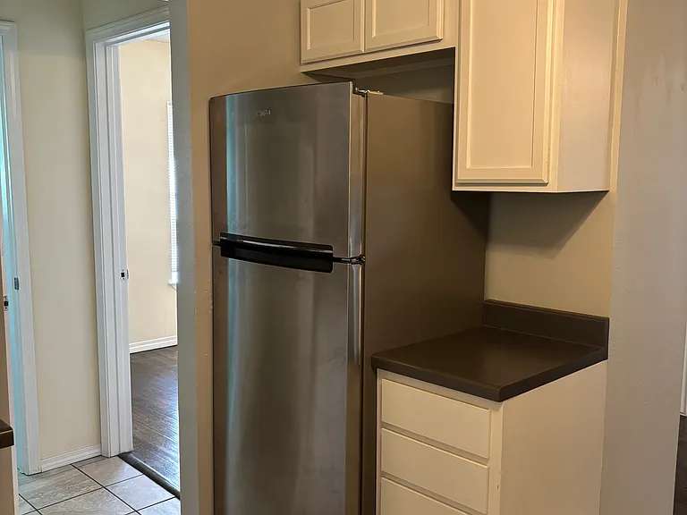 1208 N Ross Ave #A — Photo 15