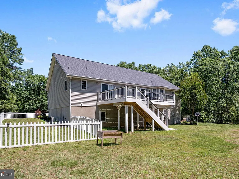 8009 Burrell Rd — Photo 57