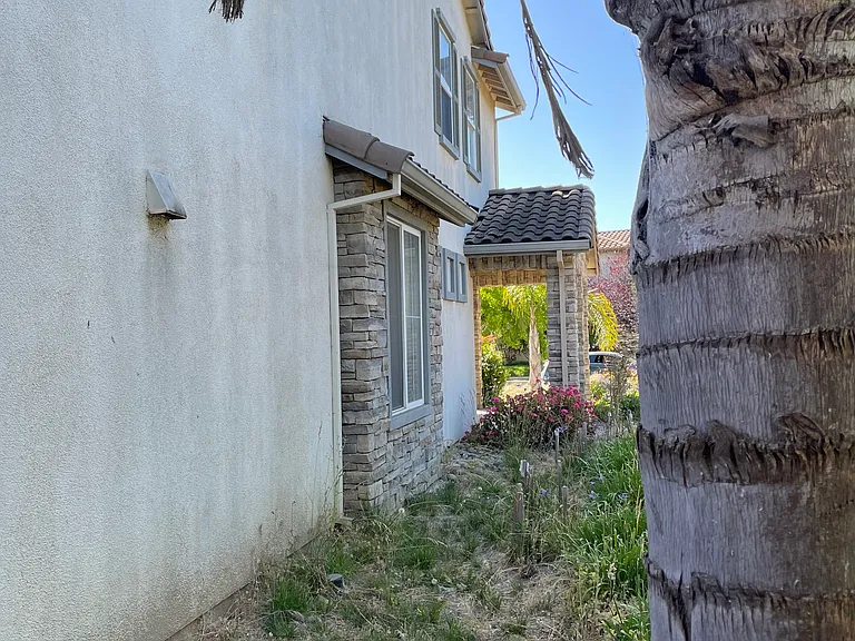 1136 Verona Way — Photo 46
