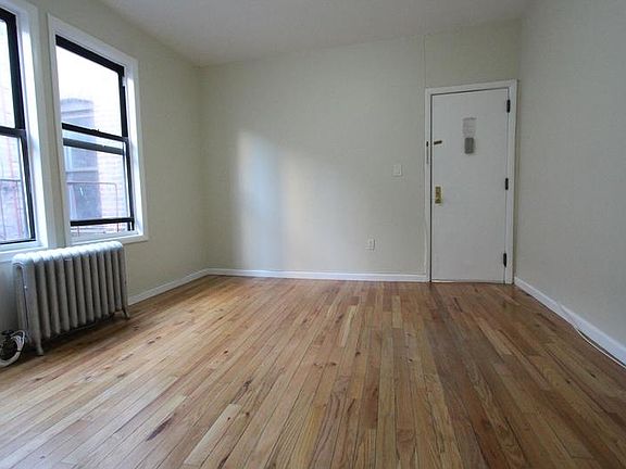 5th image of 402 Riverdale Ave APT 4B
