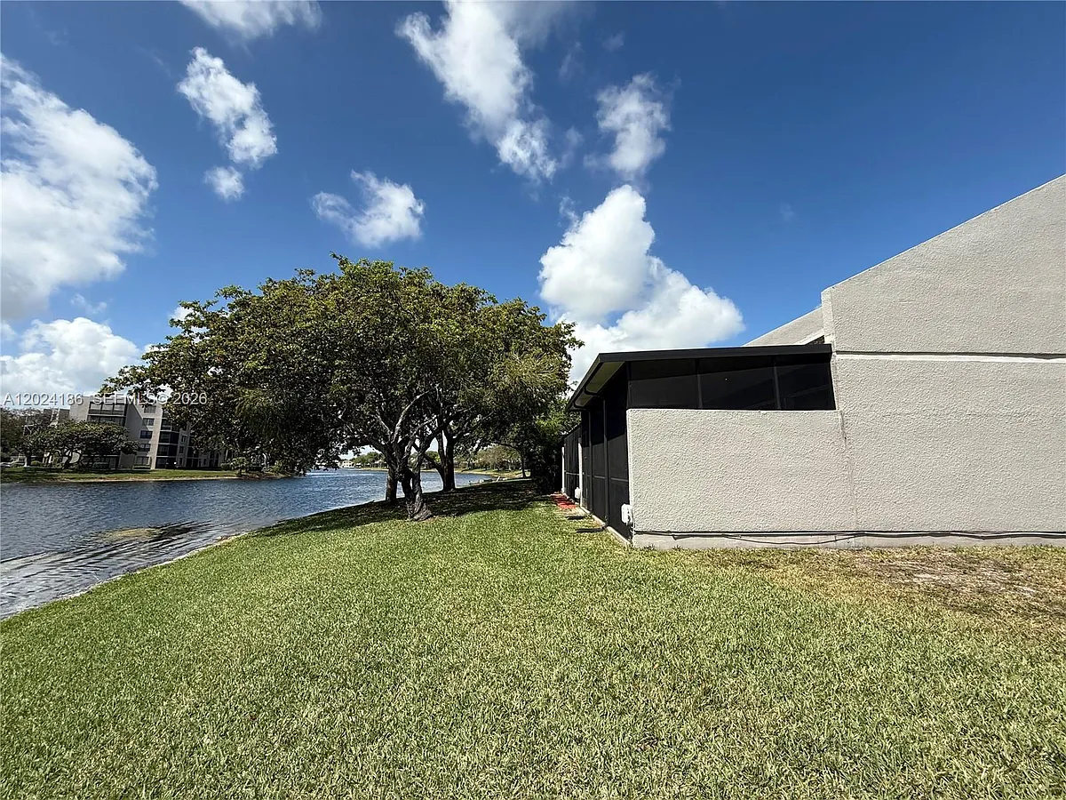 Building Photo - 11228 NW 14th Ct #11228