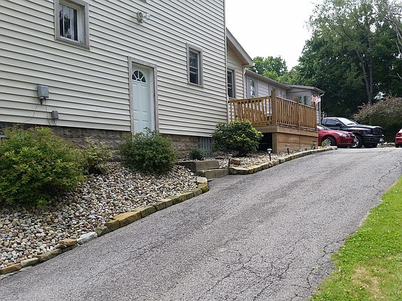 3rd image of 251 E Liberty St