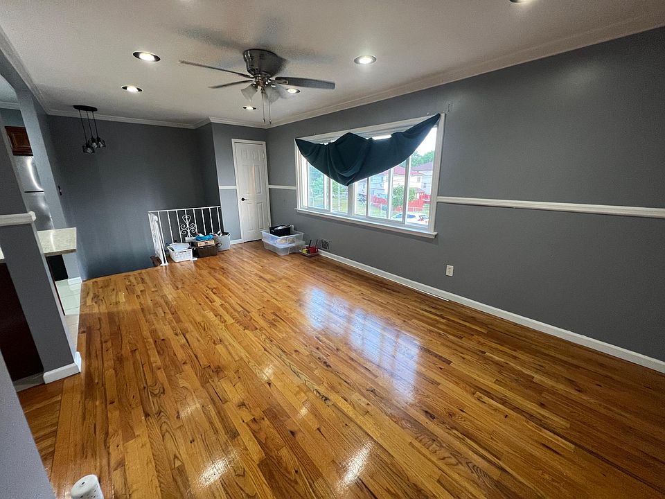1st image of 11557 157th St Floor 2