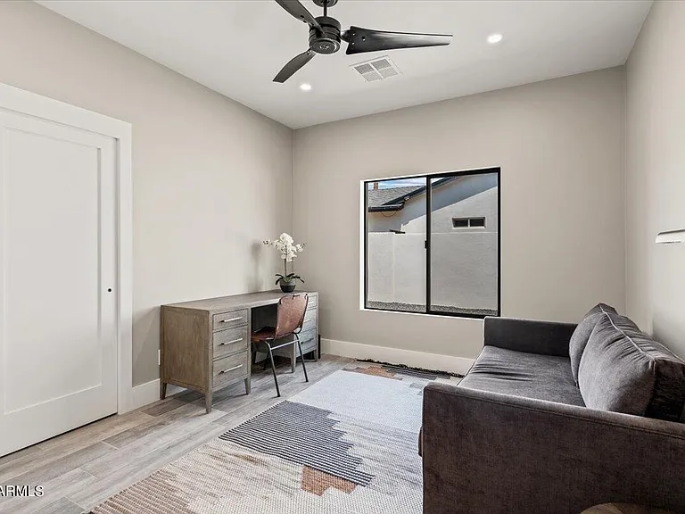 4137 E Earll Dr — Photo 41