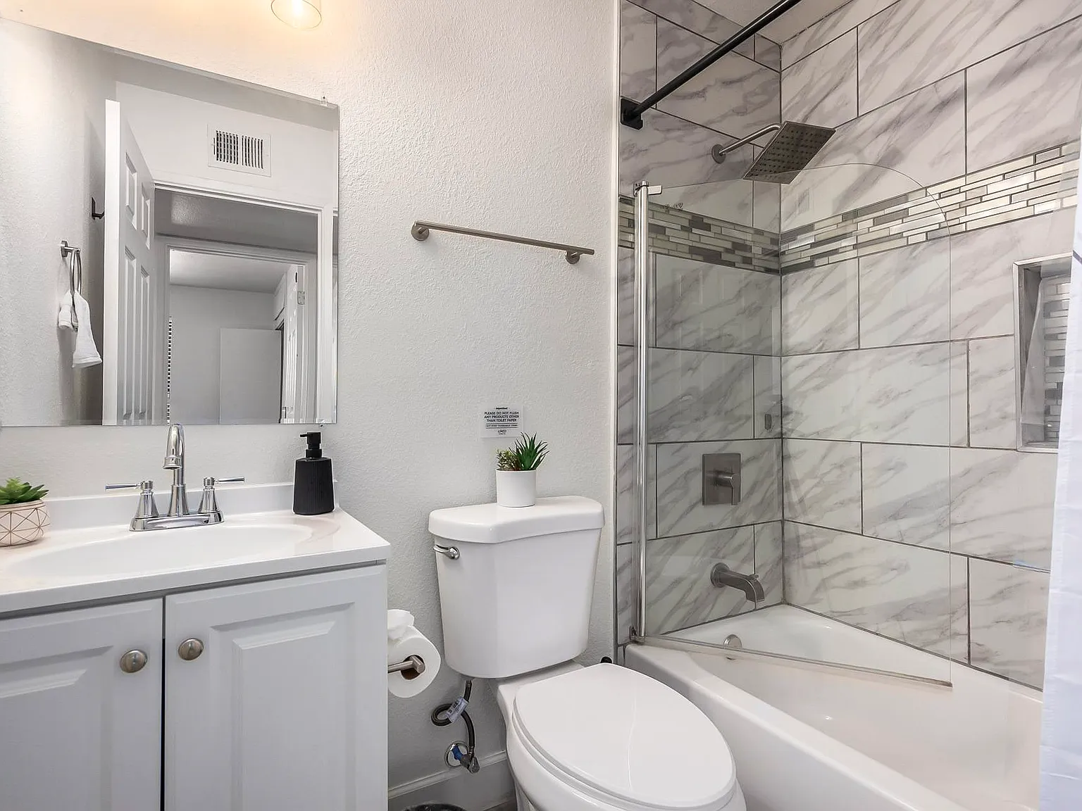 4 bed, 3.0 bath, 1754 sqft, $797 — Photo 3