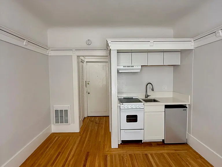 542 Mason Street — Photo 5