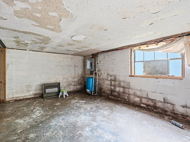 615 Macon St — Photo 23