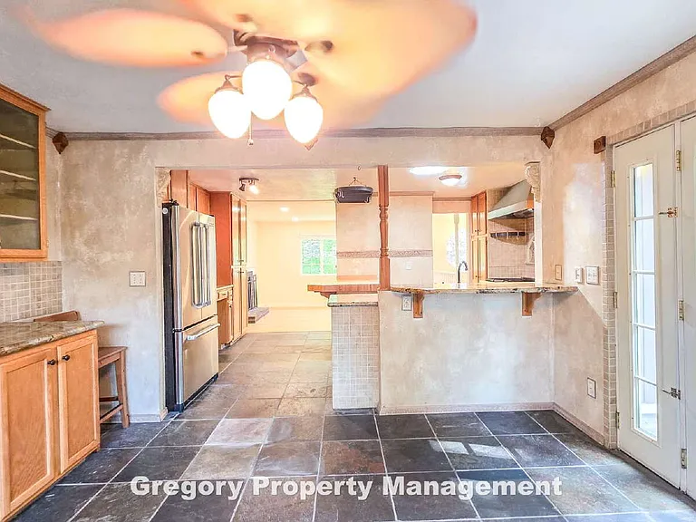 622 204th St SE — Photo 16