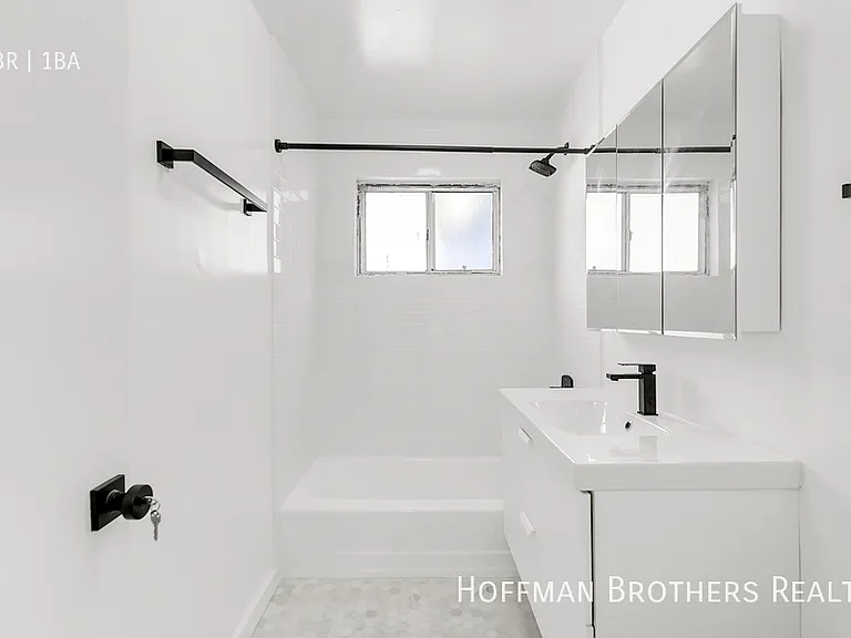 3934 Gibraltar Ave #8 — Photo 6