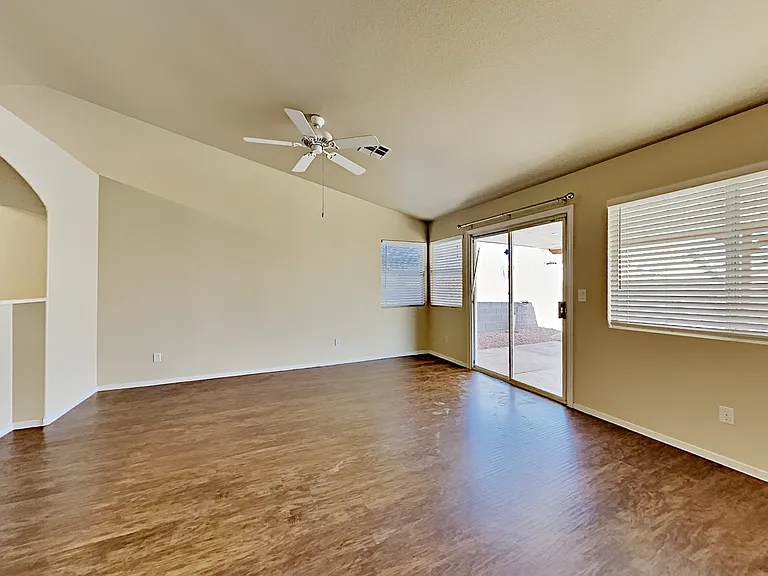 918 Blue Arroyo Dr — Photo 7