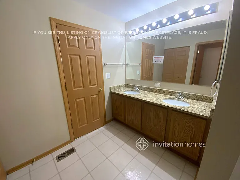 305 Kensington Dr — Photo 13