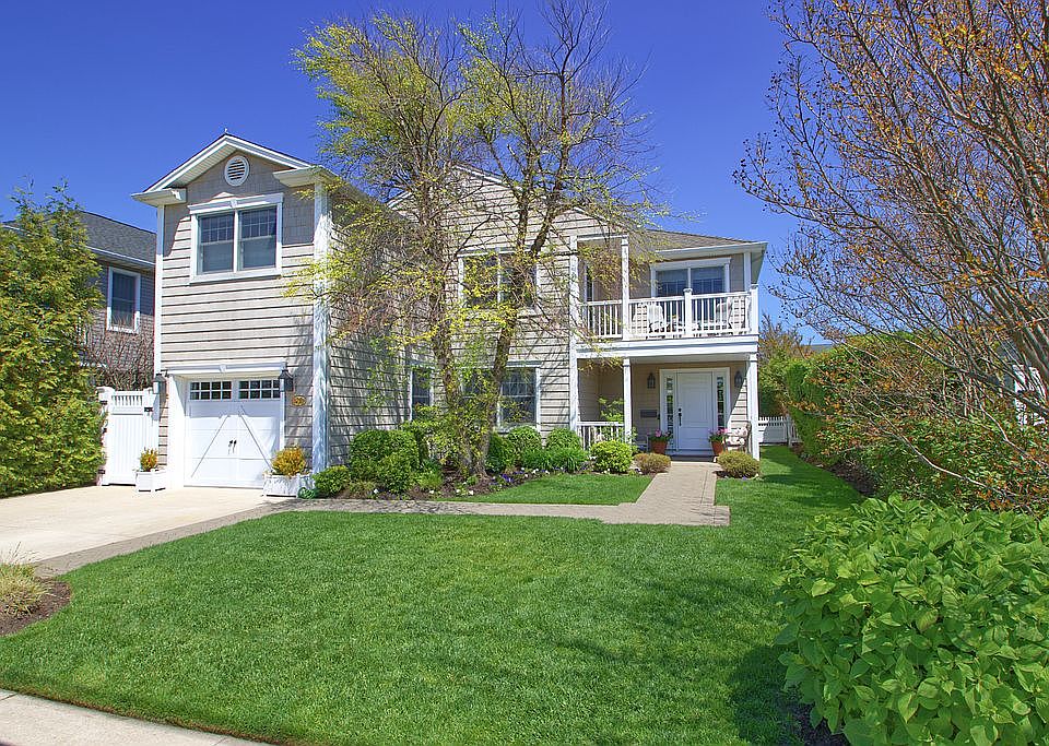 1st image of 70 Albany Blvd