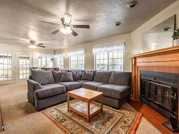 3rd image of 2129 E Creek Way