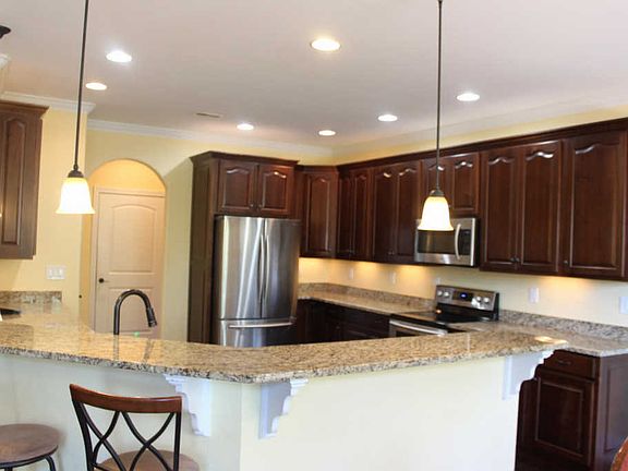 5th image of 198 Cassidy Ct