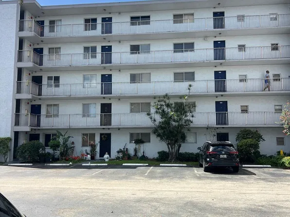 8600 N Sherman Cir APT 502, Hollywood, FL 33025