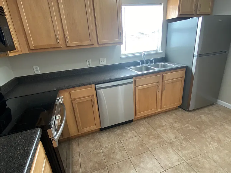 244 W Loretta Ave — Photo 6
