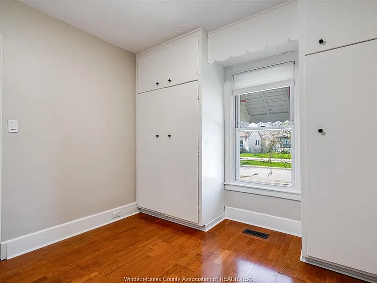 1062 Lena Ave — Photo 11