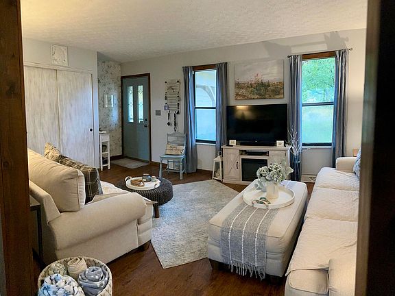 4th image of 11755 Kennington Sq E