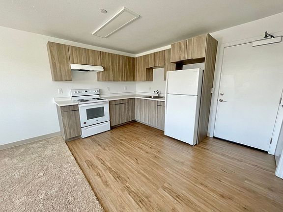 3rd image of 216 Olive Ave #102
