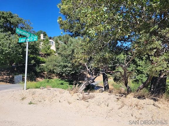 4th image of 3286 Lakeview Dr #0