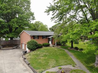 49 Eastmoor Dr, Wood River, IL 62095