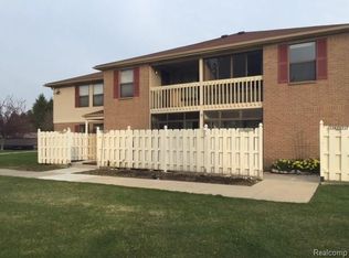 19255 Surrey Ln, Northville, MI 48167