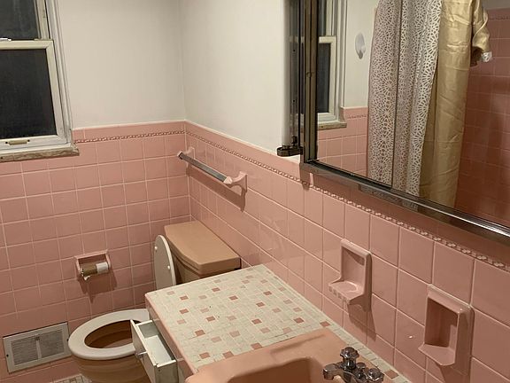 5th image of 4159 Glenmawr Ave
