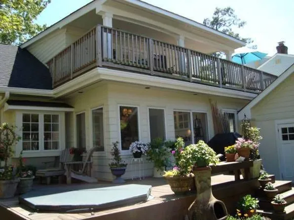 104 Hughes Ave, Virginia Beach, VA 23451