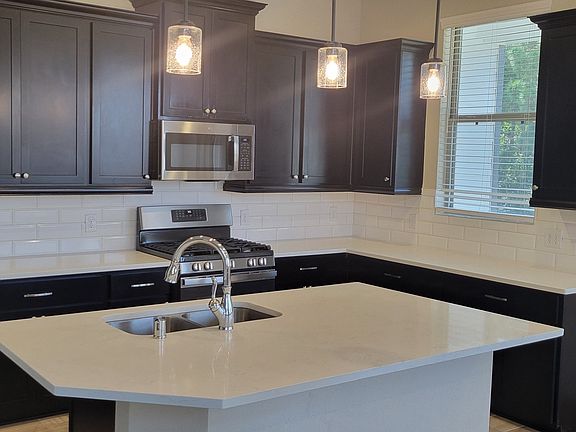 5th image of 307 N Spotted Fern Dr #307