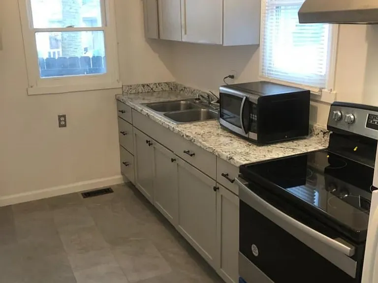 1701 Abercorn St — Photo 3