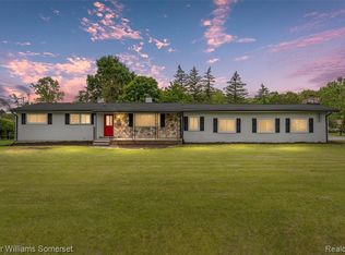 24891 Creekside Dr, Farmington Hills, MI 48336