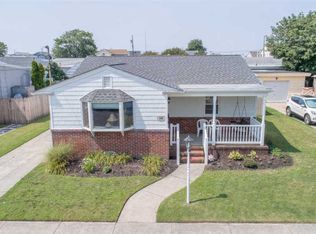 108 E Saint Paul Ave, Wildwood Crest, NJ 08260