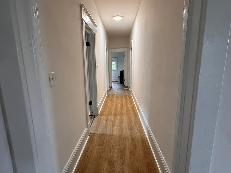 1144 Tompkins Ave SE — Photo 6