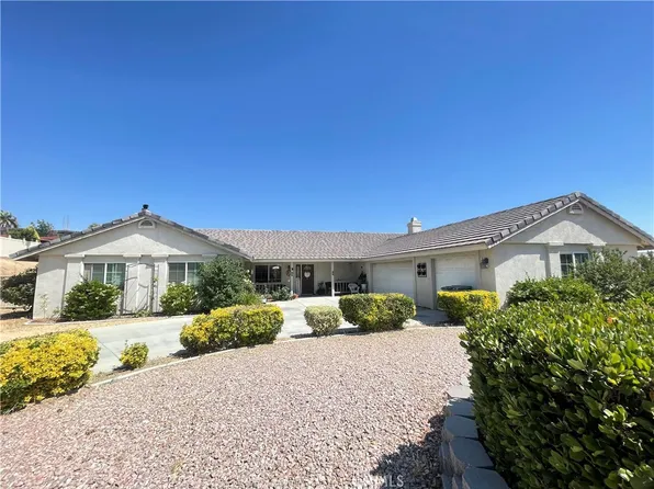 13997 Riverside Dr, Apple Valley, CA 92307